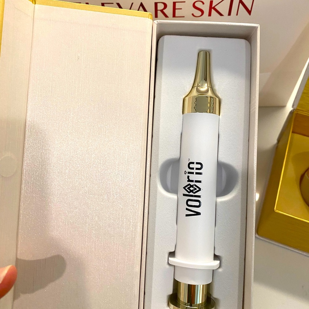 Volorio hyaluronic acid eye cream: anti wrinkle